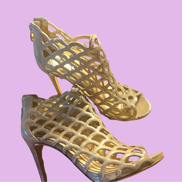 Vince Camuto Fontanela Gold Shimmer Back Zip Open Toe High Cage Heel 7.5 - Picture 2 of 8